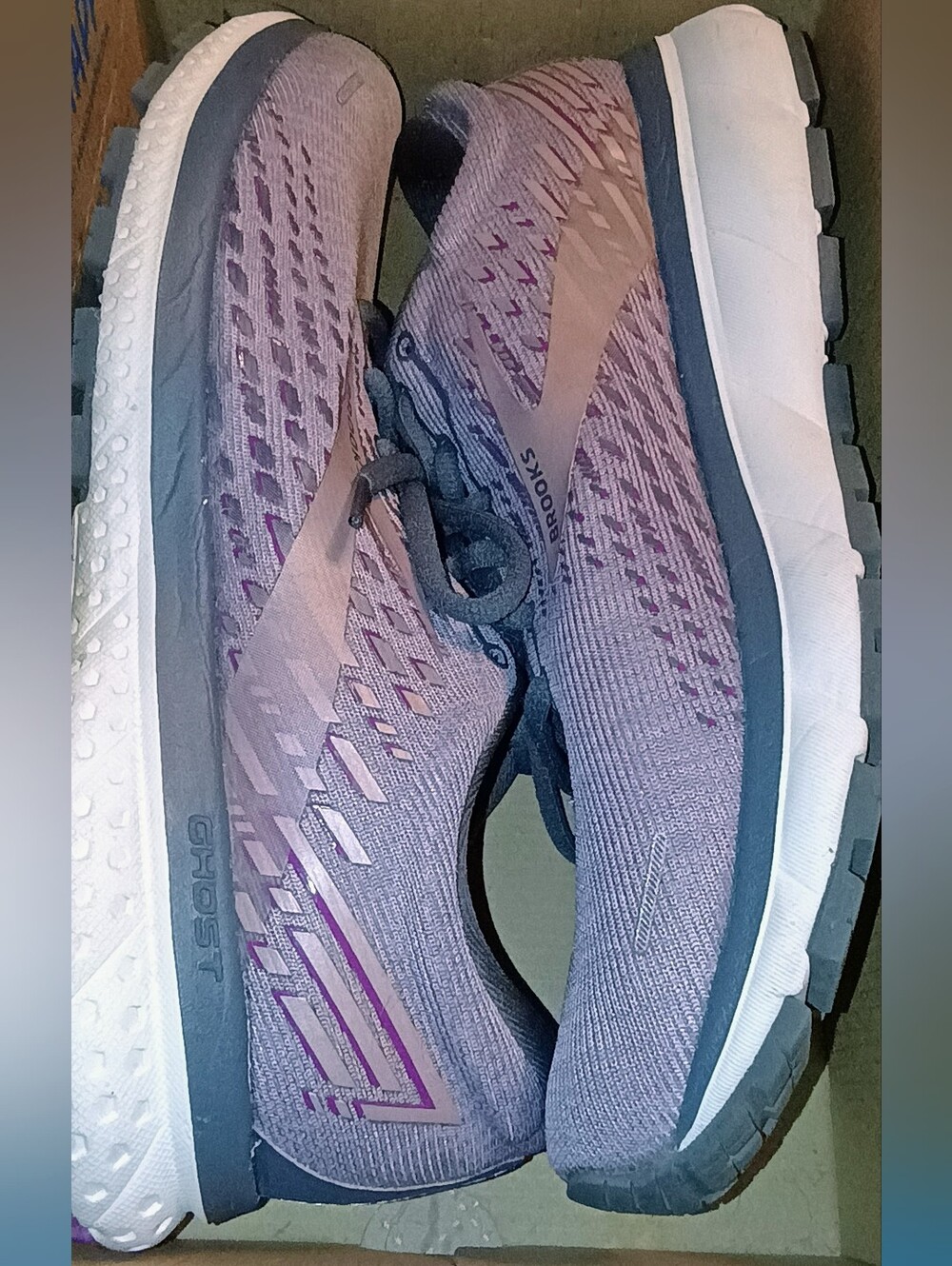 Brooks WOMEN'S Ghost Women's Sz 9.5 Running Shoes in Lavender